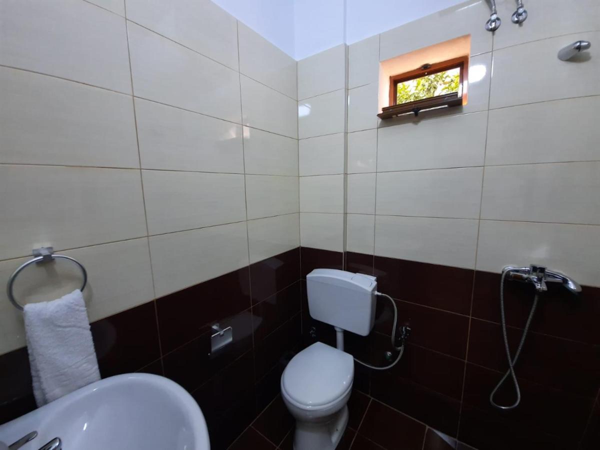 Villa 53 Тирана Экстерьер фото