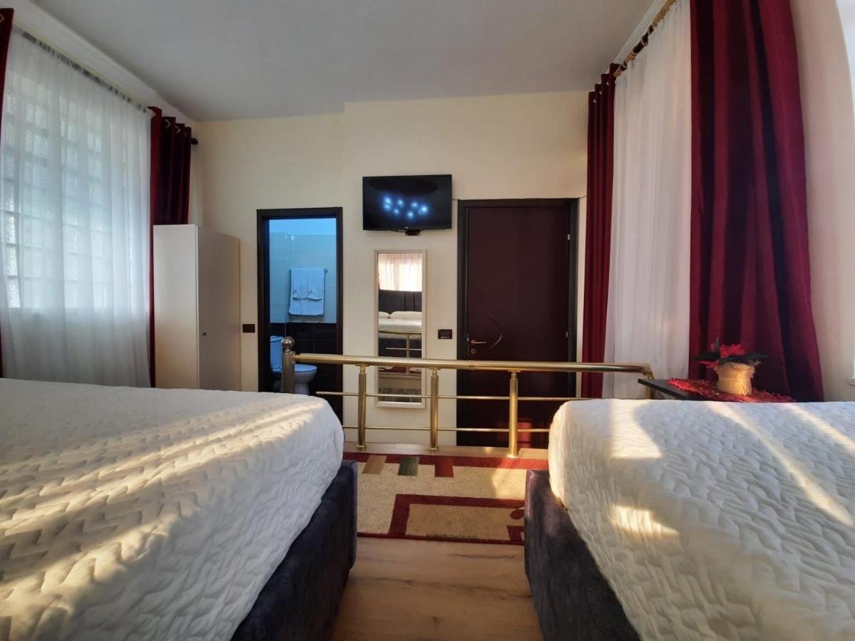 Villa 53 Тирана Экстерьер фото